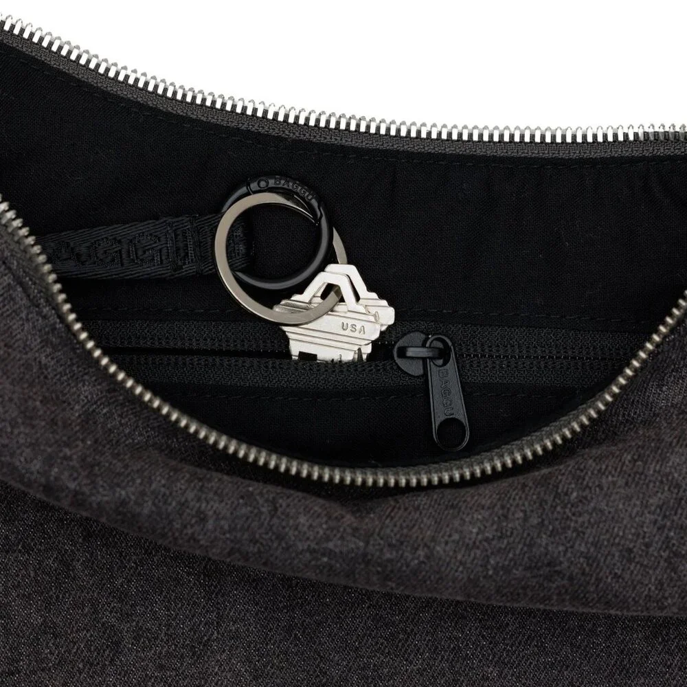 NWT Baggu Medium Crescent Bag - Washed Black Denim - Picture 10 of 12
